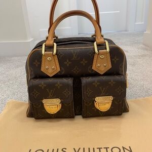 LOUIS VUITTON Monogram Manhattan PM